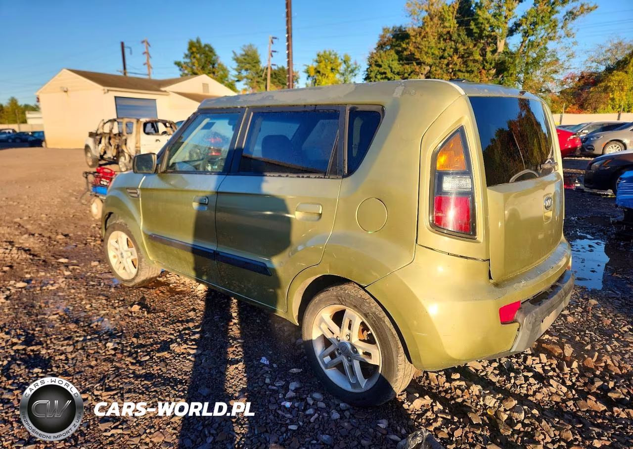 2010 Kia Soul + VIN:KNDJT2A26A7162568 - 2