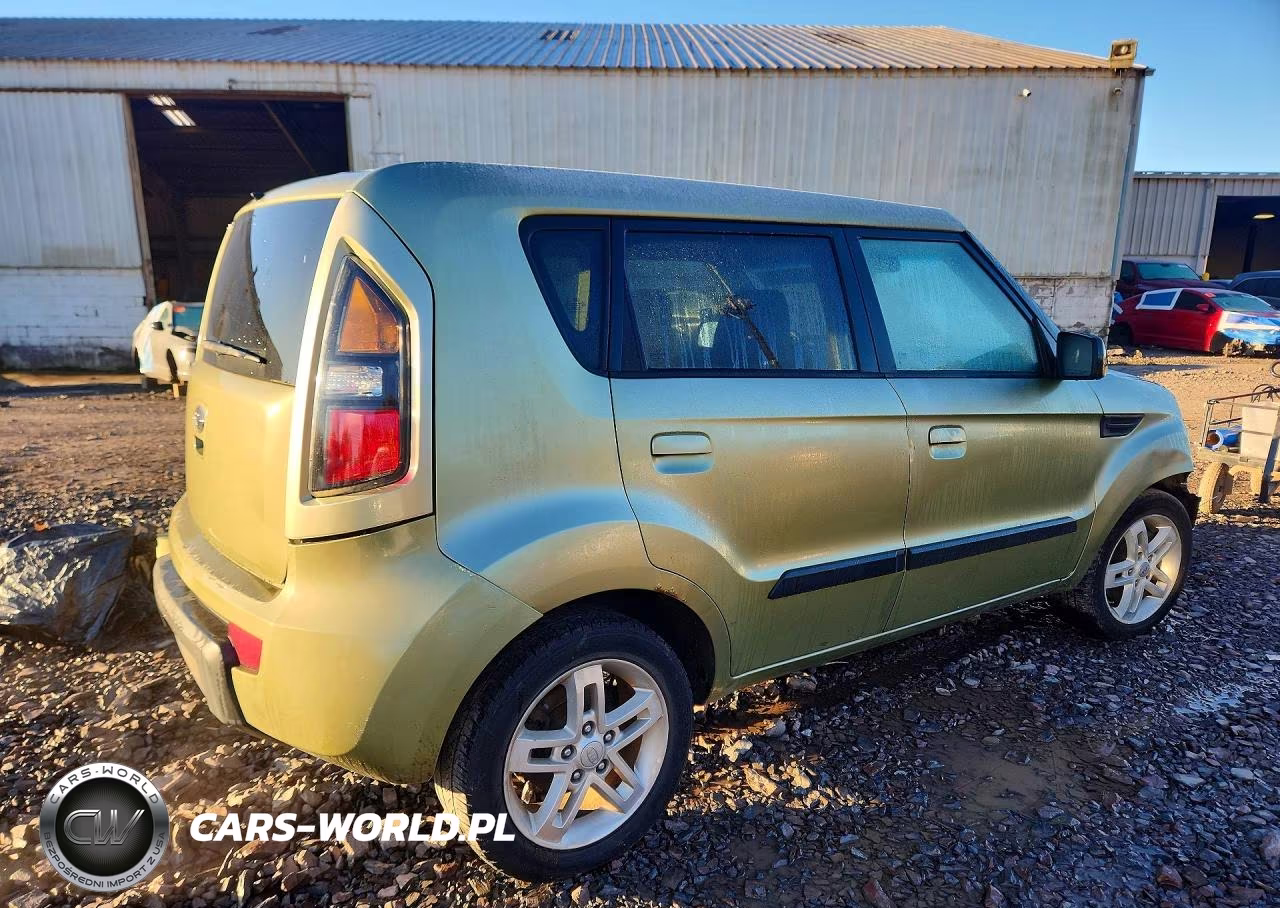 2010 Kia Soul + VIN:KNDJT2A26A7162568 - 3