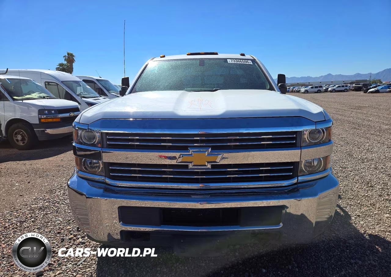 2015 Chevrolet Silverado K3500 VIN:1GB3KYC82FF618499 - 5