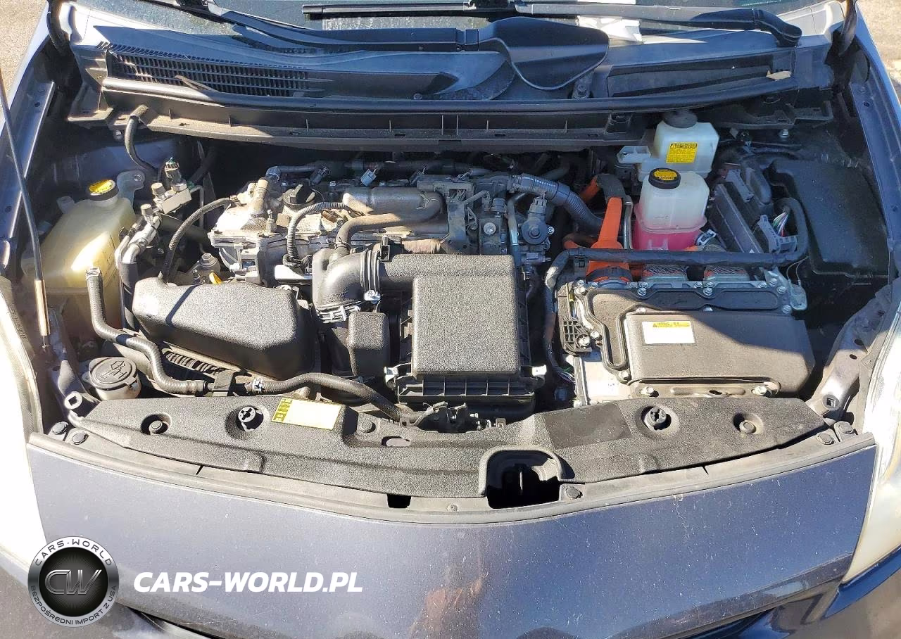 2013 Toyota Prius Two VIN:JTDKN3DU3D5617930 - 11