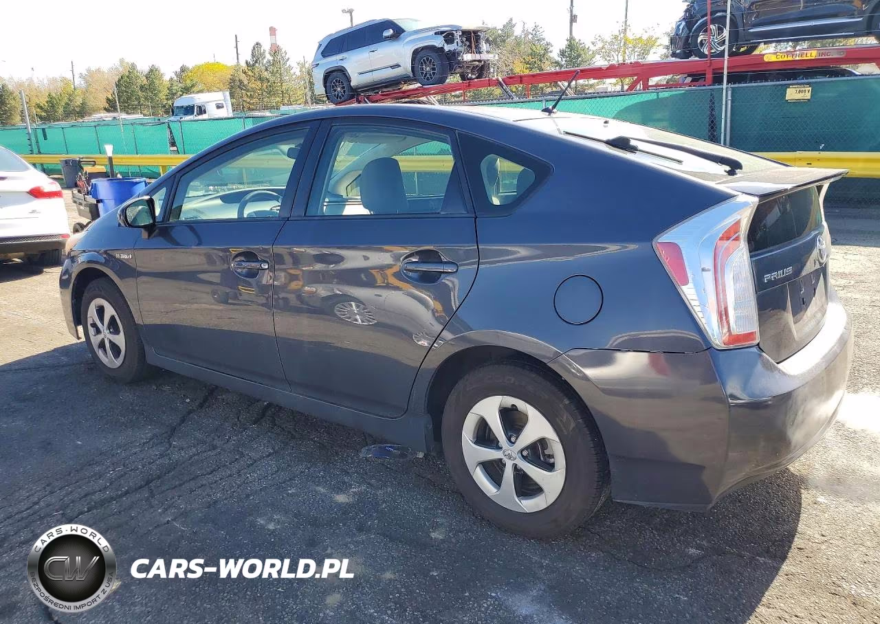2013 Toyota Prius Two VIN:JTDKN3DU3D5617930 - 2