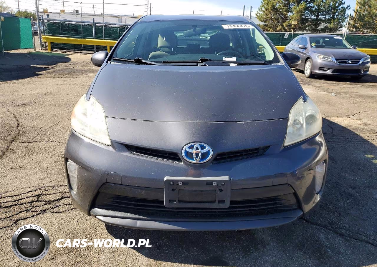 2013 Toyota Prius Two VIN:JTDKN3DU3D5617930 - 5