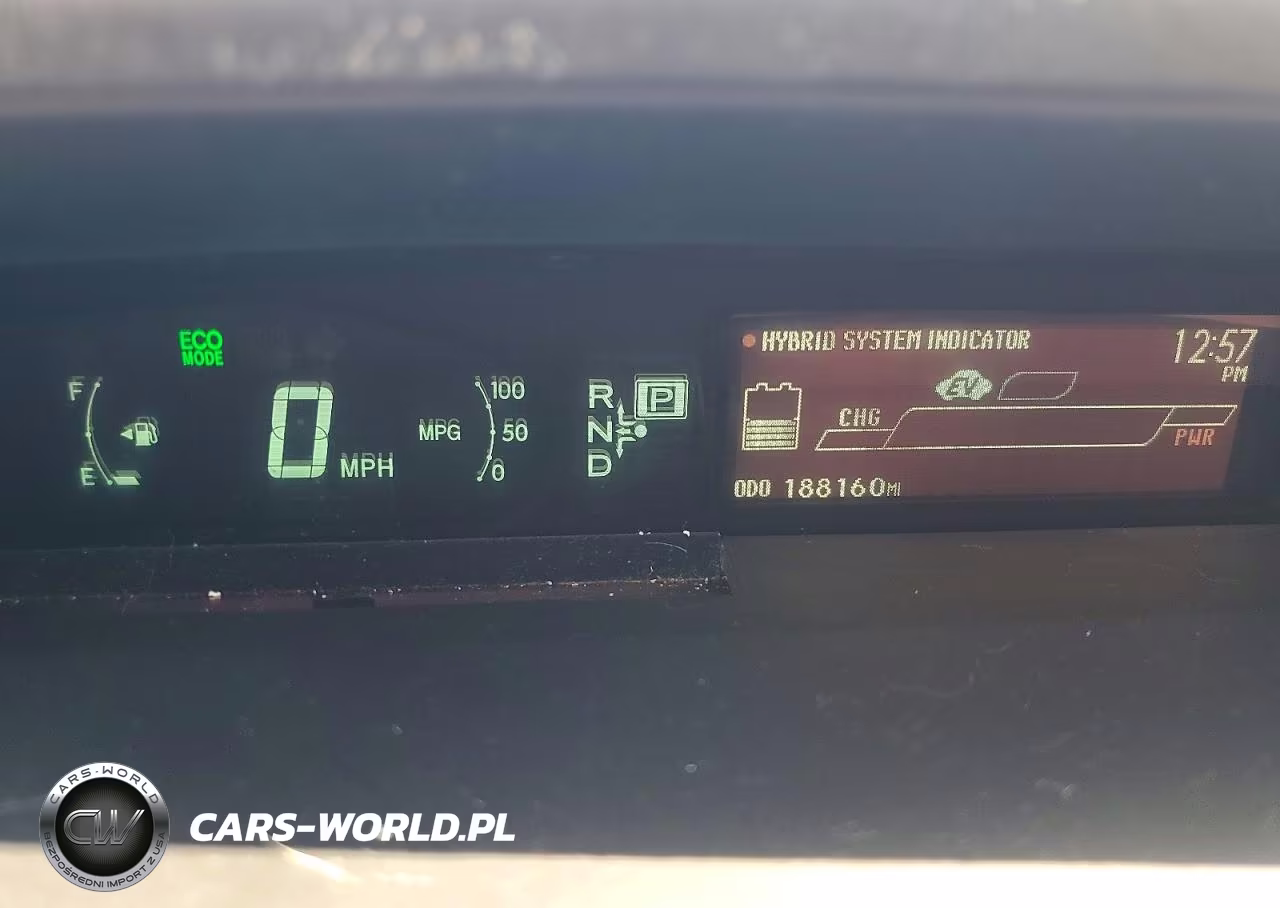 2013 Toyota Prius Two VIN:JTDKN3DU3D5617930 - 9