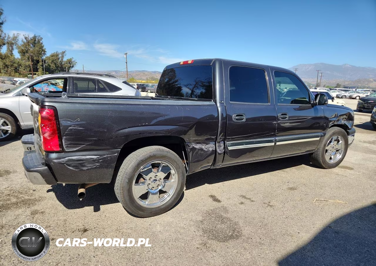 2005 Chevrolet Silverado C1500 VIN:2GCEC13T551344430 - 3