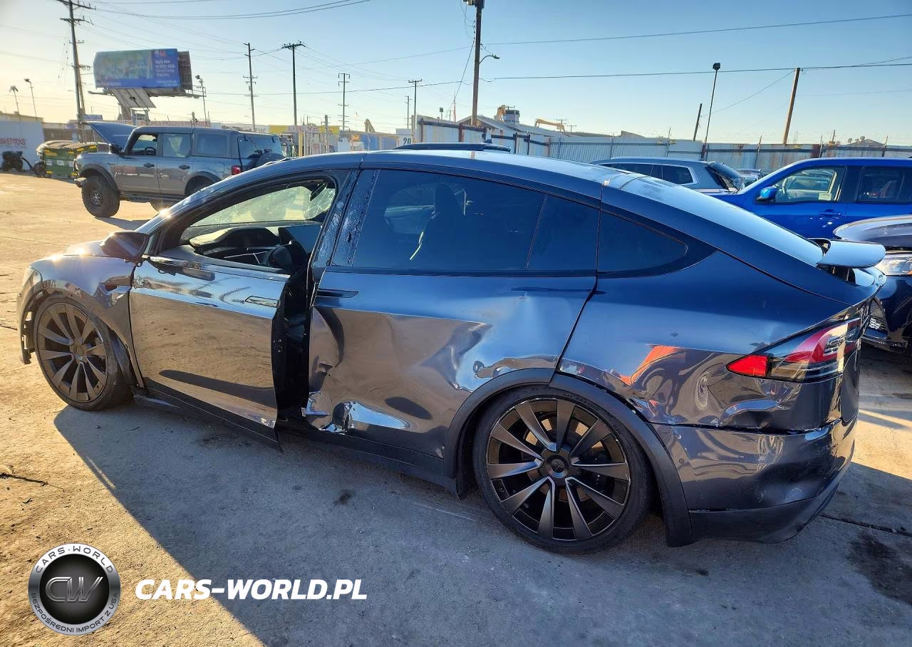 2022 Tesla Model X VIN:7SAXCBE67NF330079 - 2