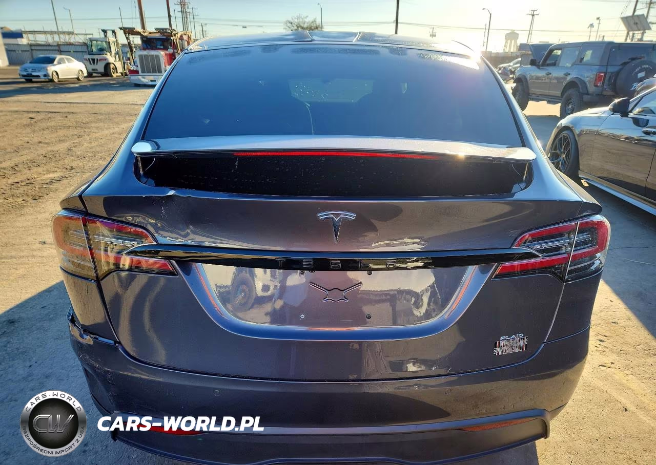 2022 Tesla Model X VIN:7SAXCBE67NF330079 - 6