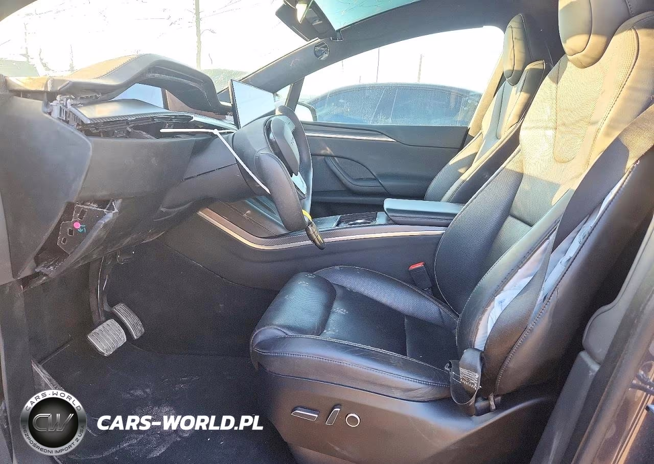 2022 Tesla Model X VIN:7SAXCBE67NF330079 - 7