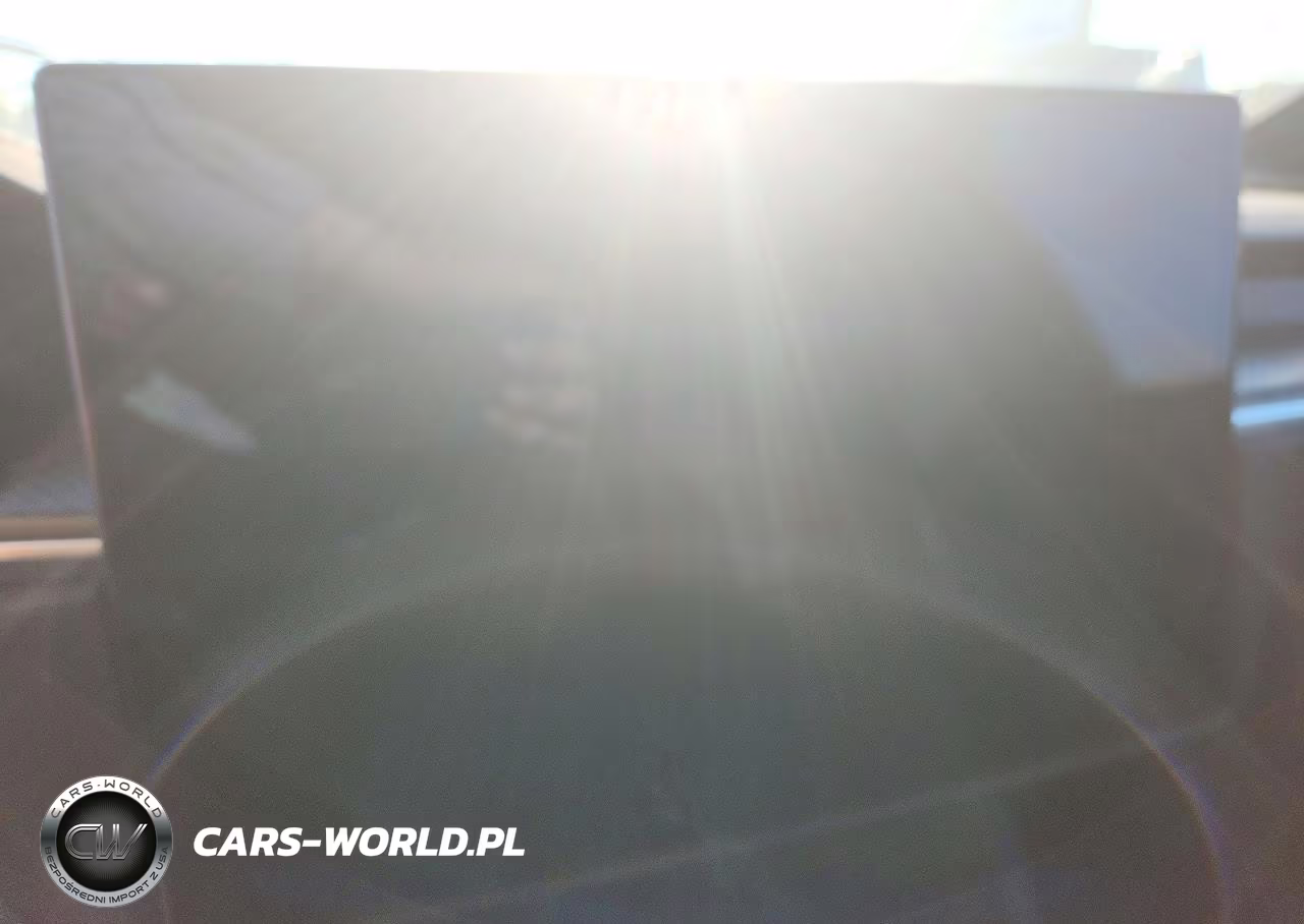 2022 Tesla Model X VIN:7SAXCBE67NF330079 - 9