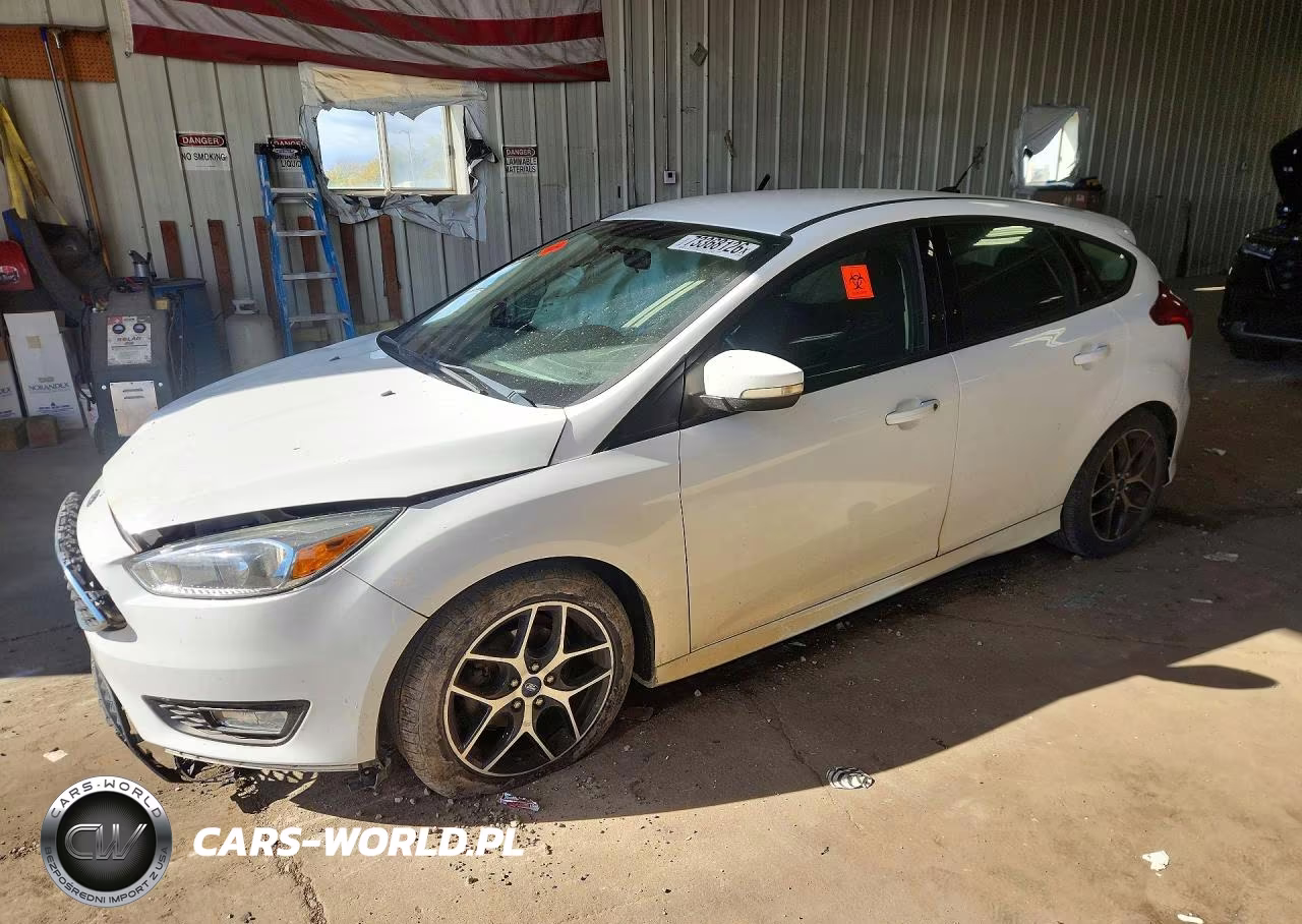 2016 Ford Focus Se VIN:1FADP3K27GL297179 - 1
