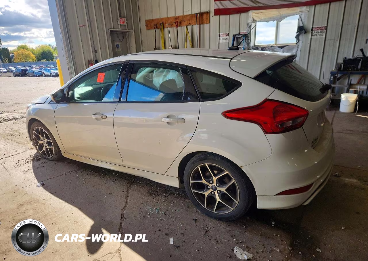 2016 Ford Focus Se VIN:1FADP3K27GL297179 - 2