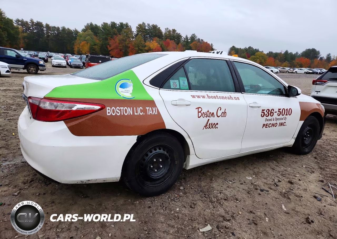 2016 Toyota Camry Hybrid Le VIN:4T1BD1FK3GU179760 - 3