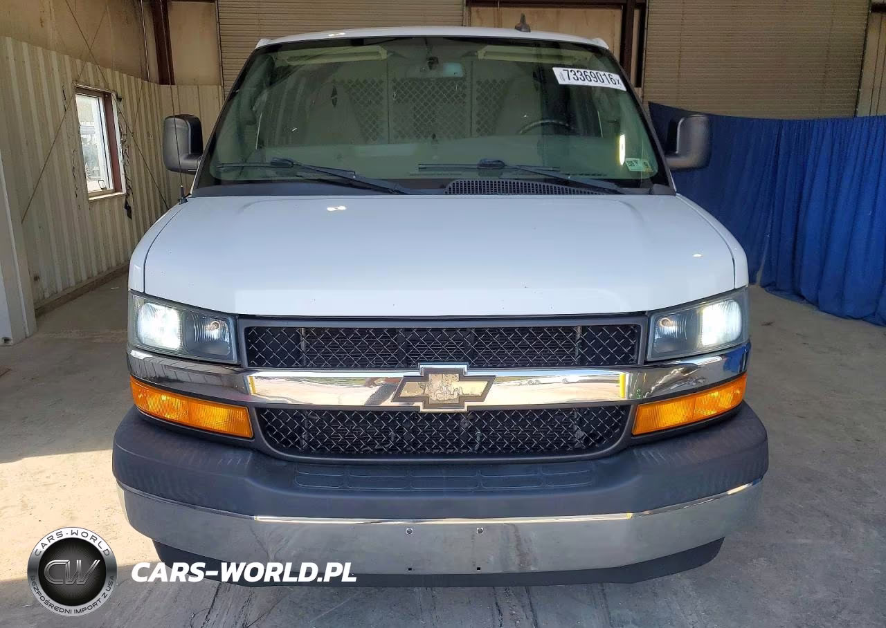 2018 Chevrolet Express G3500 VIN:1GCZGHFG7J1330669 - 5