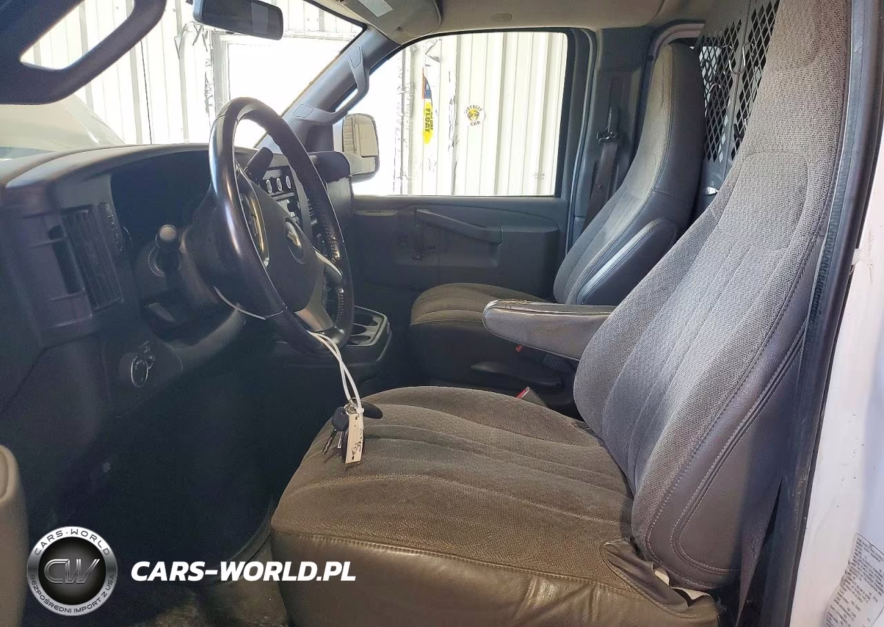 2018 Chevrolet Express G3500 VIN:1GCZGHFG7J1330669 - 7