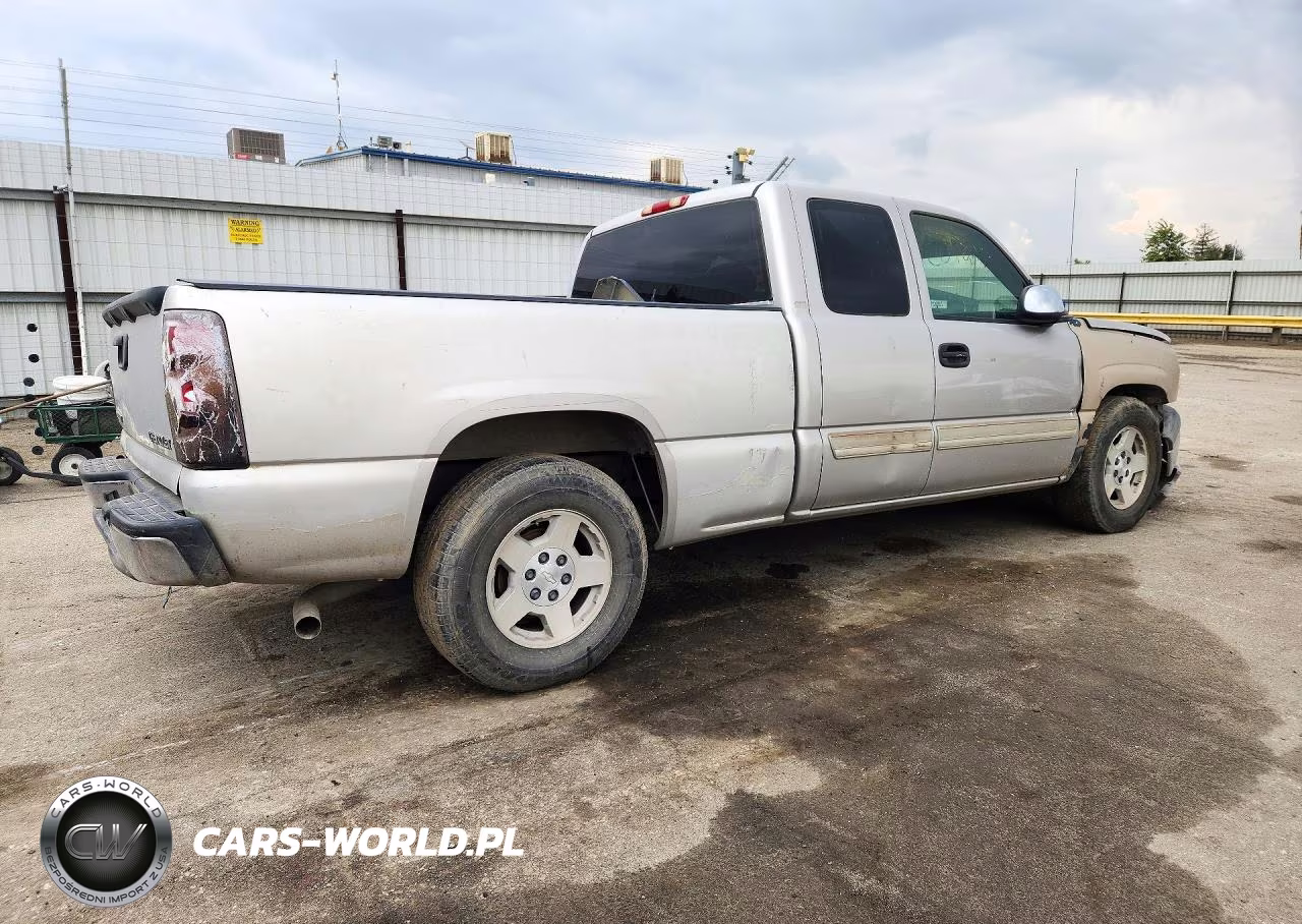 2005 Chevrolet Silverado C1500 VIN:2GCEC19T651294354 - 3