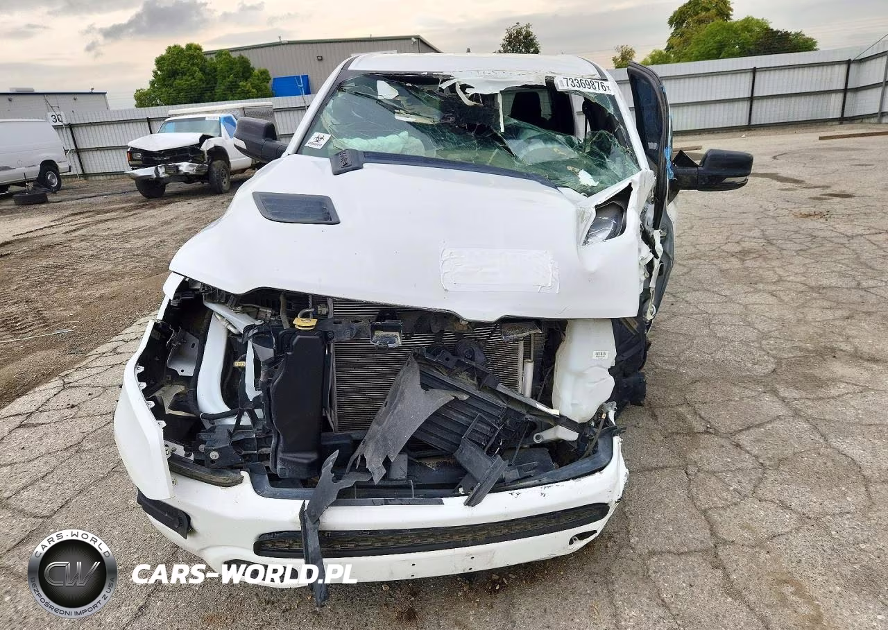 2021 Ram 1500 Laramie VIN:1C6RREJT9MN710999 - 5