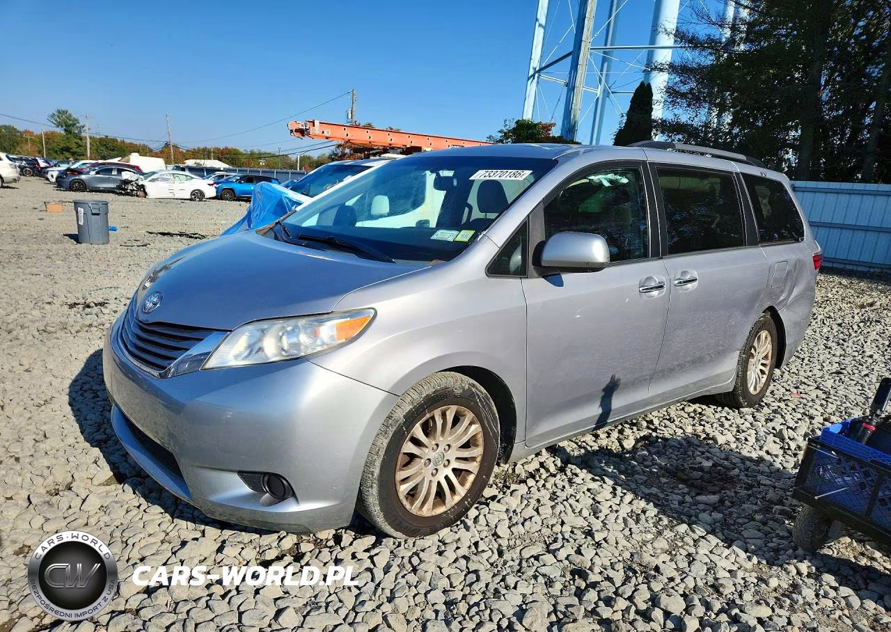 2015 Toyota Sienna Xle Premium 8-Passenger