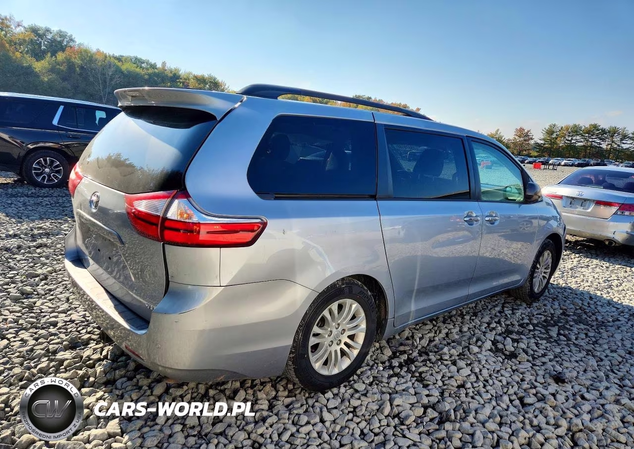 2015 Toyota Sienna Xle Premium 8-Passenger VIN:5TDYK3DC3FS545764 - 3