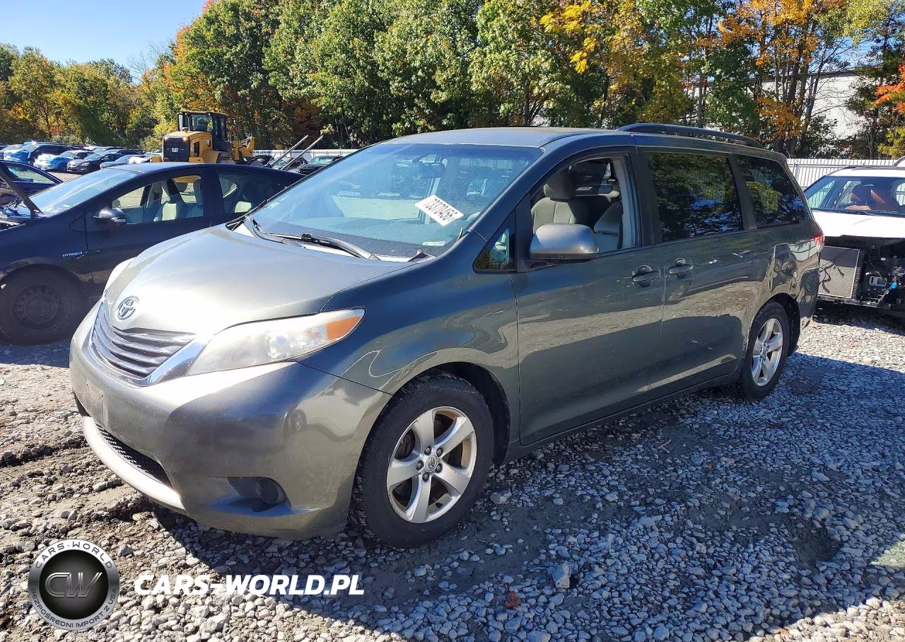 2013 Toyota Sienna Le