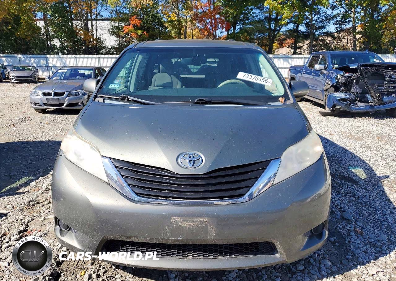 2013 Toyota Sienna Le VIN:5TDKK3DC5DS371988 - 5