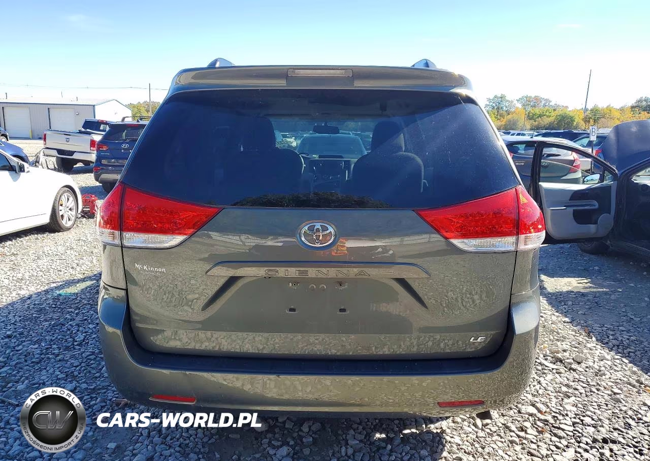 2013 Toyota Sienna Le VIN:5TDKK3DC5DS371988 - 6