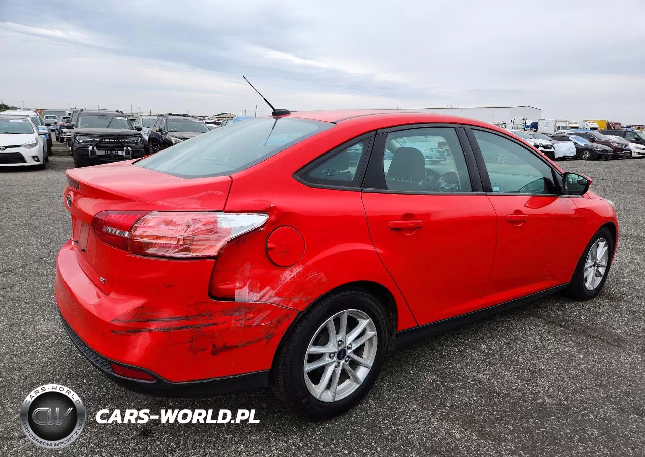 2016 Ford Focus Se VIN:1FADP3F28GL338381 - 3