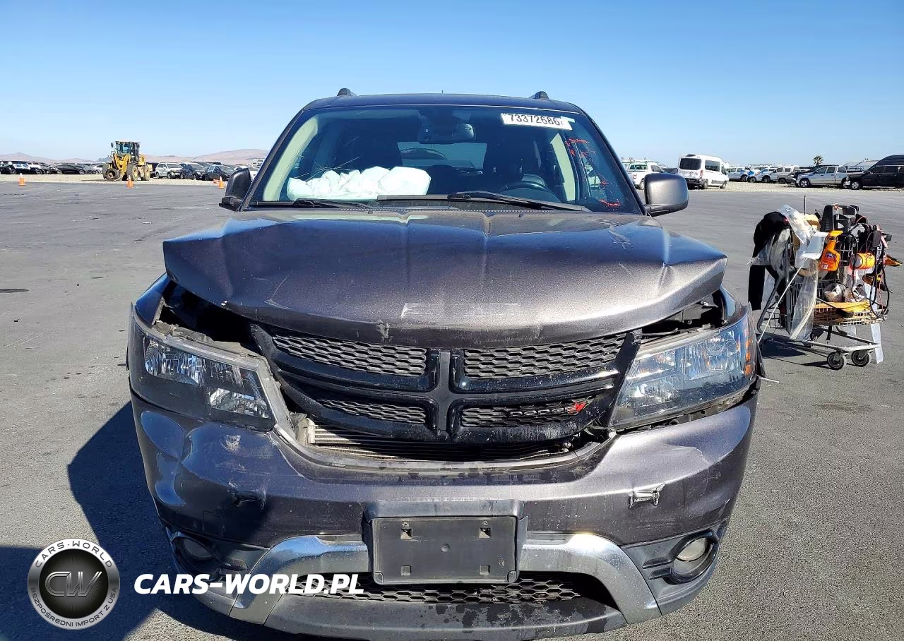 2020 Dodge Journey Crossroad VIN:3C4PDCGBXLT220166 - 5