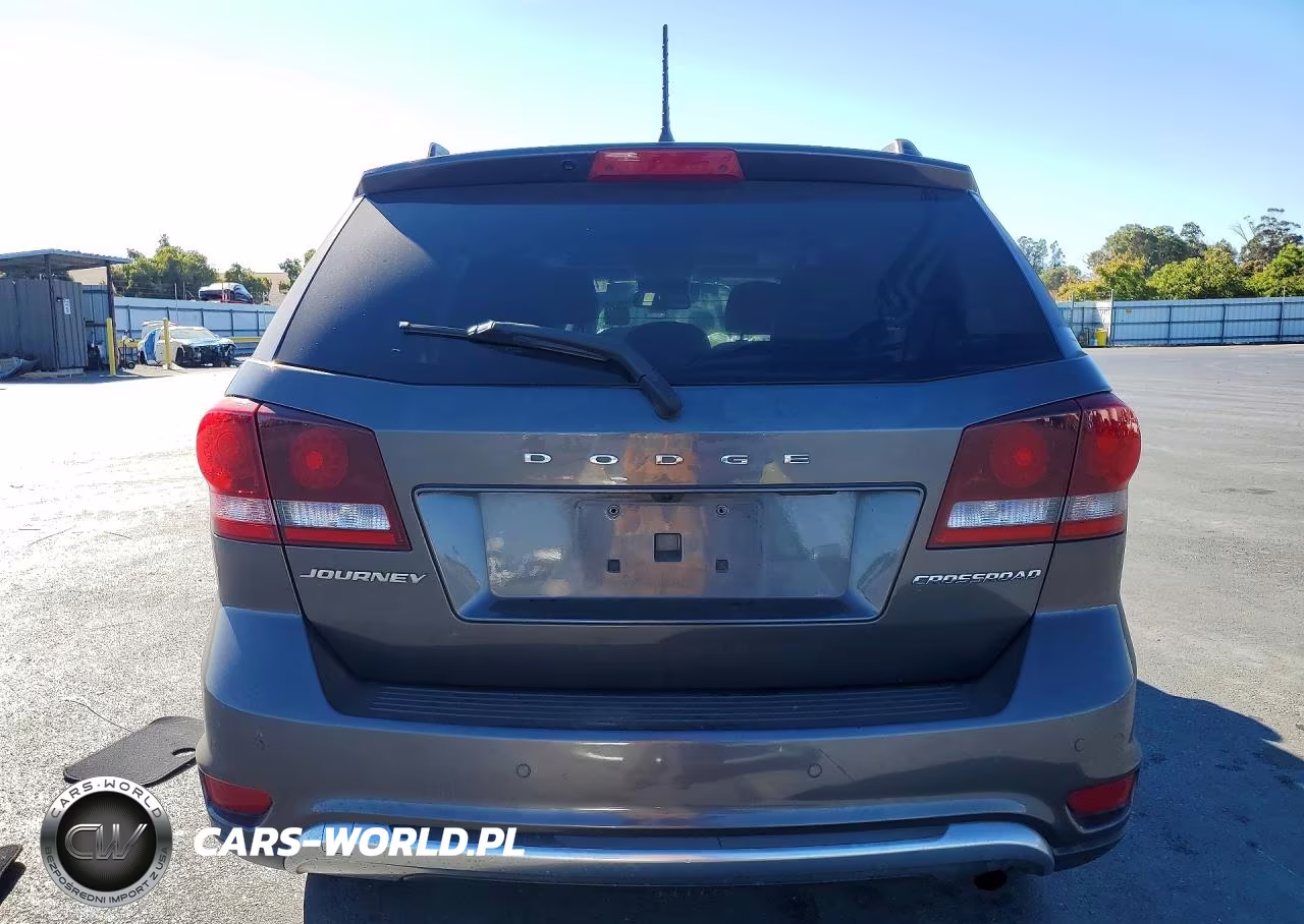 2020 Dodge Journey Crossroad VIN:3C4PDCGBXLT220166 - 6