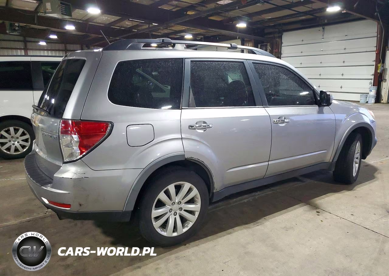 2011 Subaru Forester Limited VIN:JF2SHBEC4BH726403 - 3