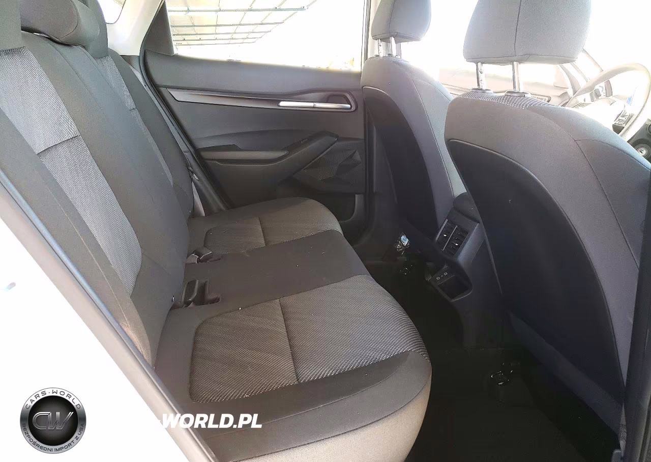 2026 Kia Seltos Lx VIN:KNDEPCAA5T7858599 - 10
