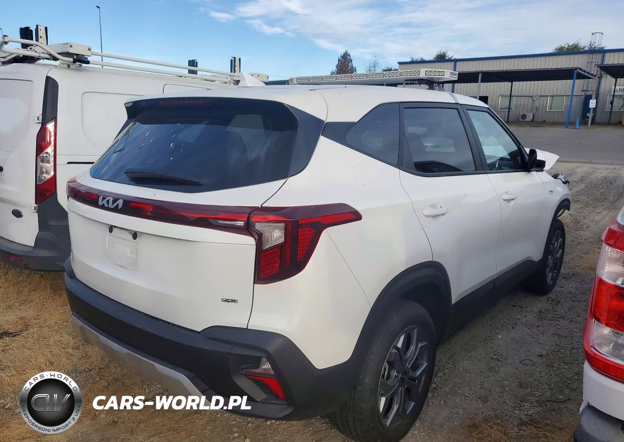 2026 Kia Seltos Lx VIN:KNDEPCAA5T7858599 - 3
