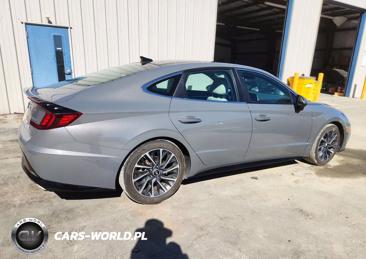 2023 Hyundai Sonata Limited VIN:KMHL34J28PA274235 - 3