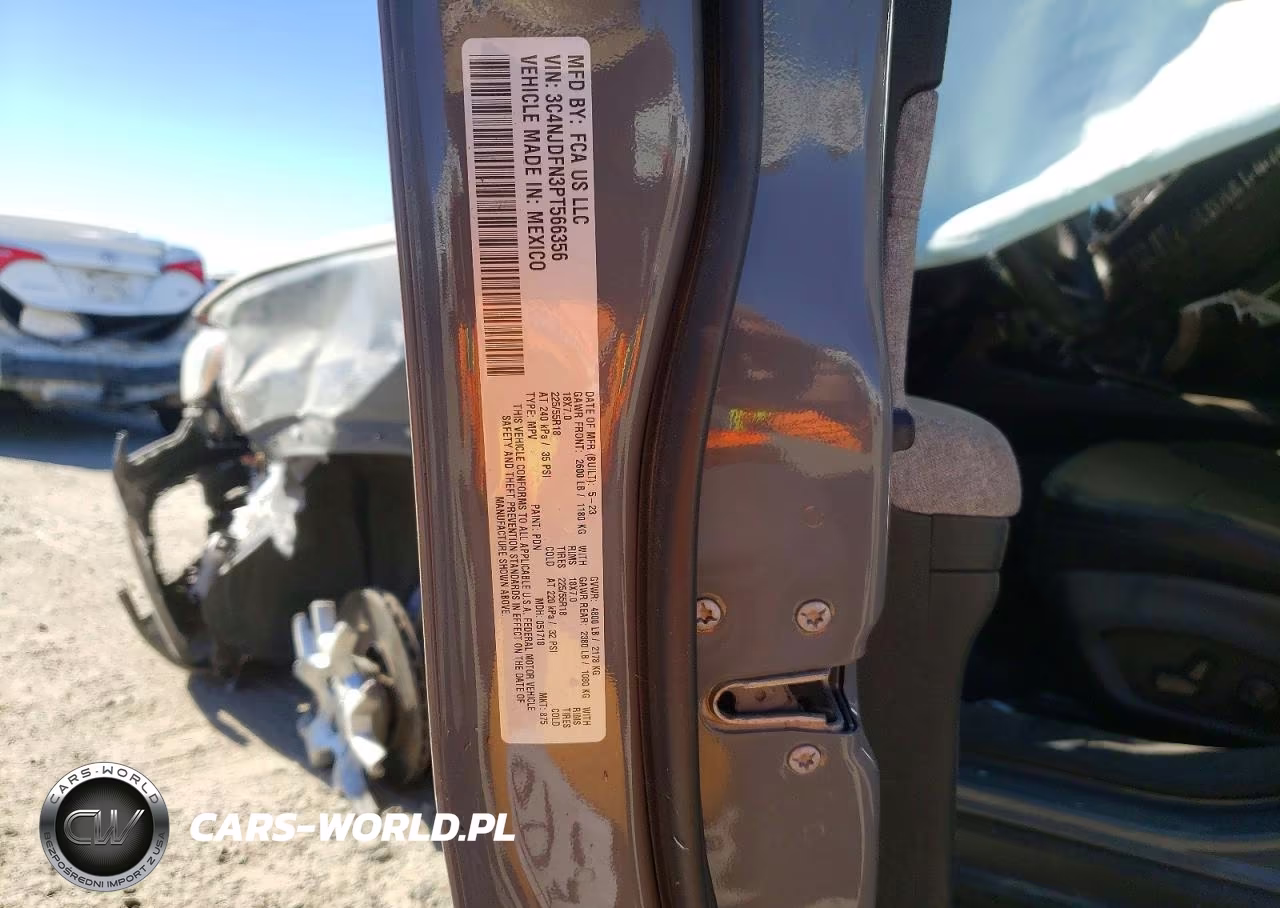 2023 Jeep Compass Latitude Lux VIN:3C4NJDFN3PT566356 - 13