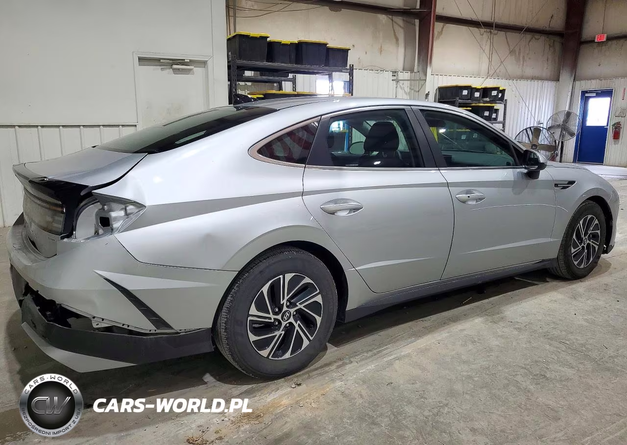 2026 Hyundai Sonata Hybrid Blue VIN:KMHL24JJ6TA160562 - 3