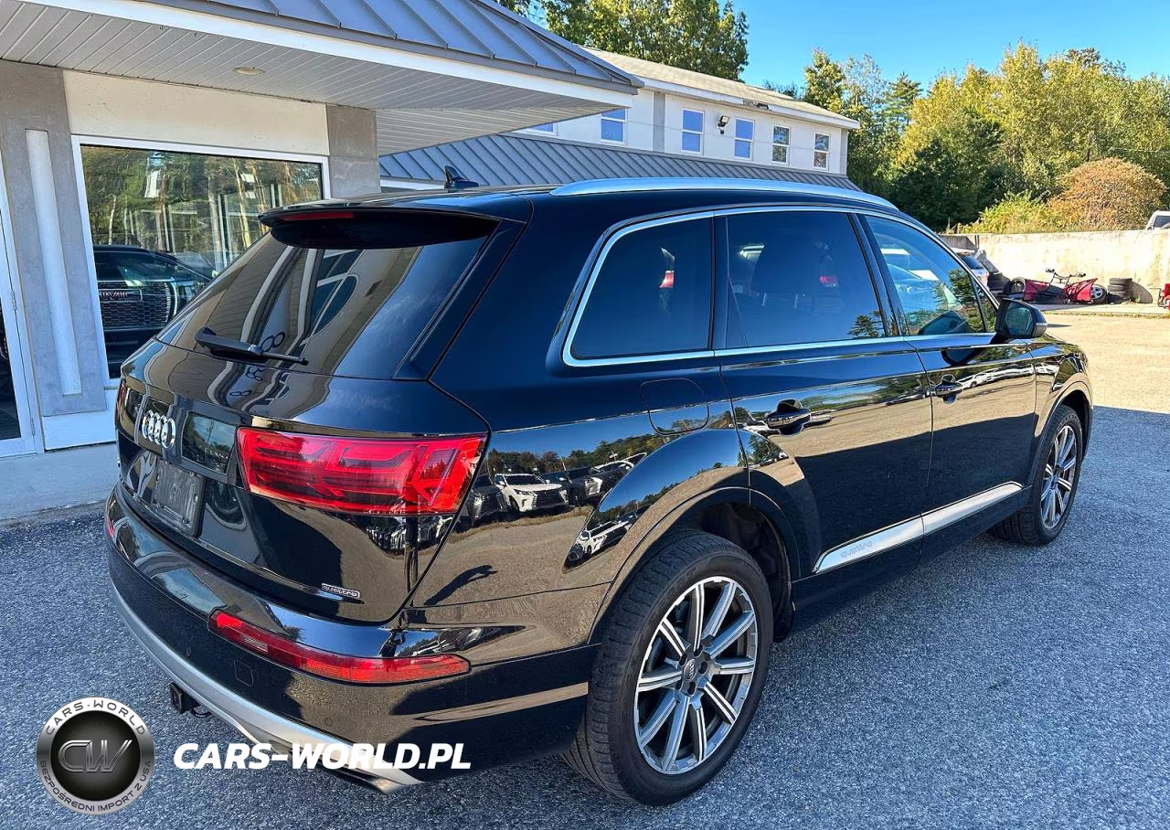 2019 Audi Q7 55 Premium VIN:WA1LAAF75KD033425 - 4