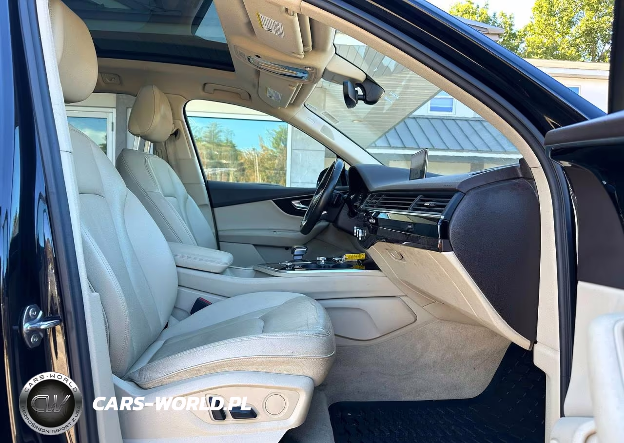 2019 Audi Q7 55 Premium VIN:WA1LAAF75KD033425 - 5
