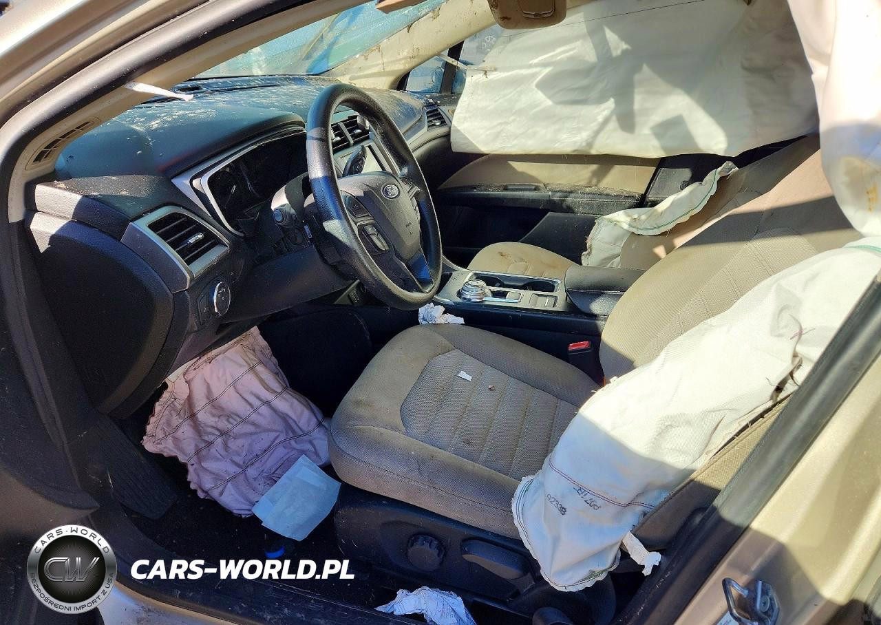 2019 Ford Fusion S VIN:3FA6P0G78KR160354 - 7