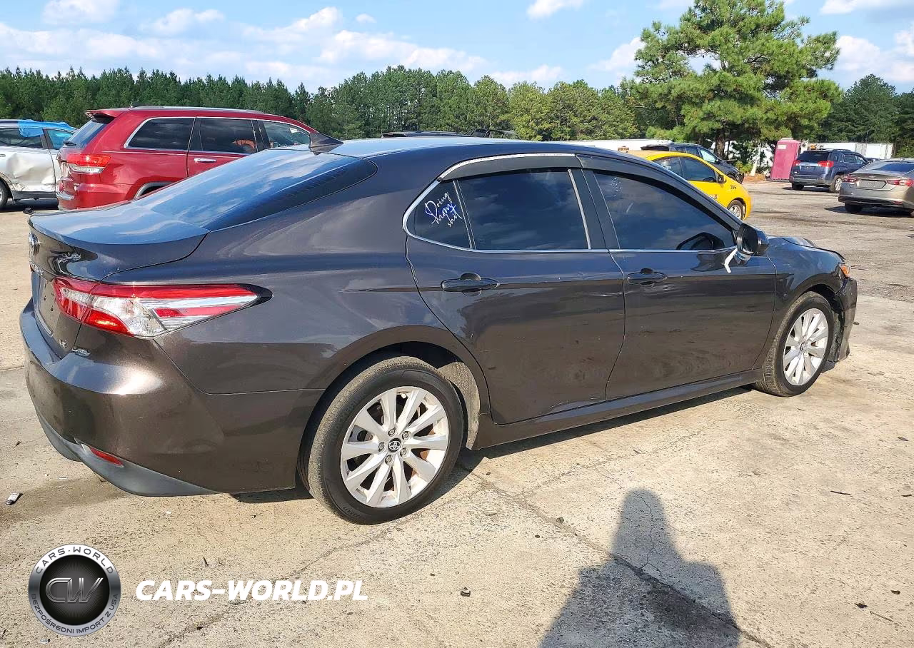 2019 Toyota Camry Le VIN:4T1B11HK4KU799970 - 3