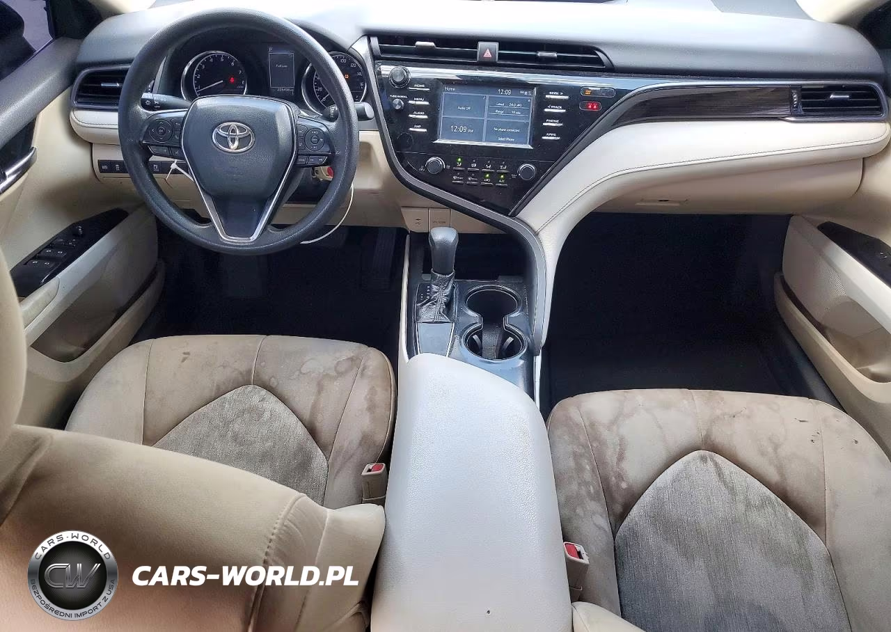 2019 Toyota Camry Le VIN:4T1B11HK4KU799970 - 8
