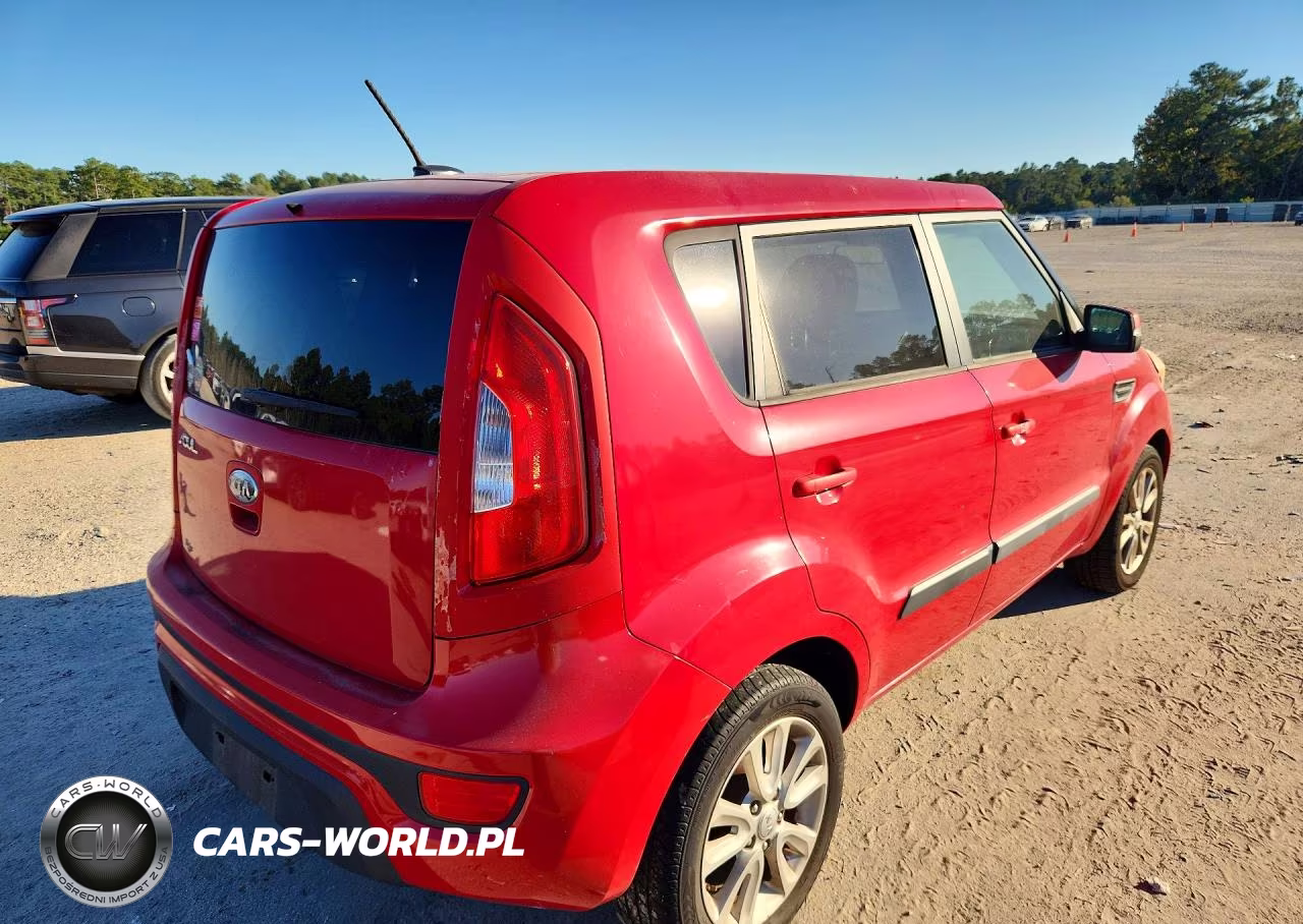 2013 Kia Soul + VIN:KNDJT2A62D7514925 - 3