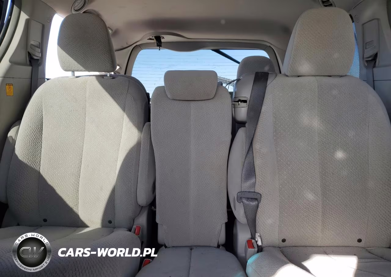 2012 Toyota Sienna Le VIN:5TDKK3DC3CS215530 - 10