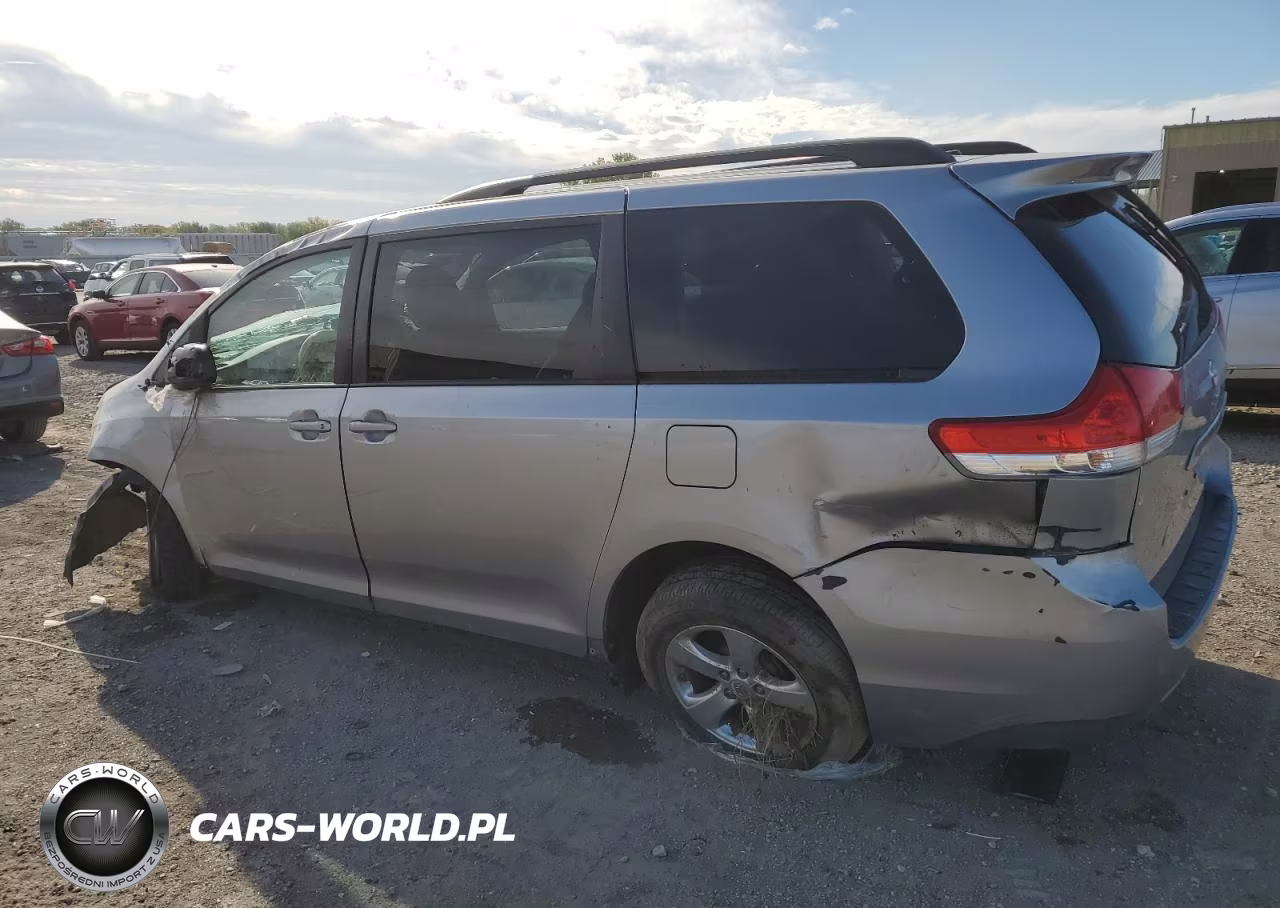 2012 Toyota Sienna Le VIN:5TDKK3DC3CS215530 - 2