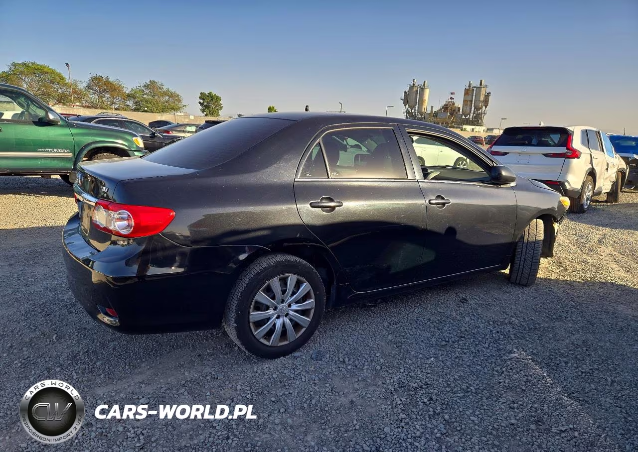 2013 Toyota Corolla Le VIN:5YFBU4EE6DP137173 - 3