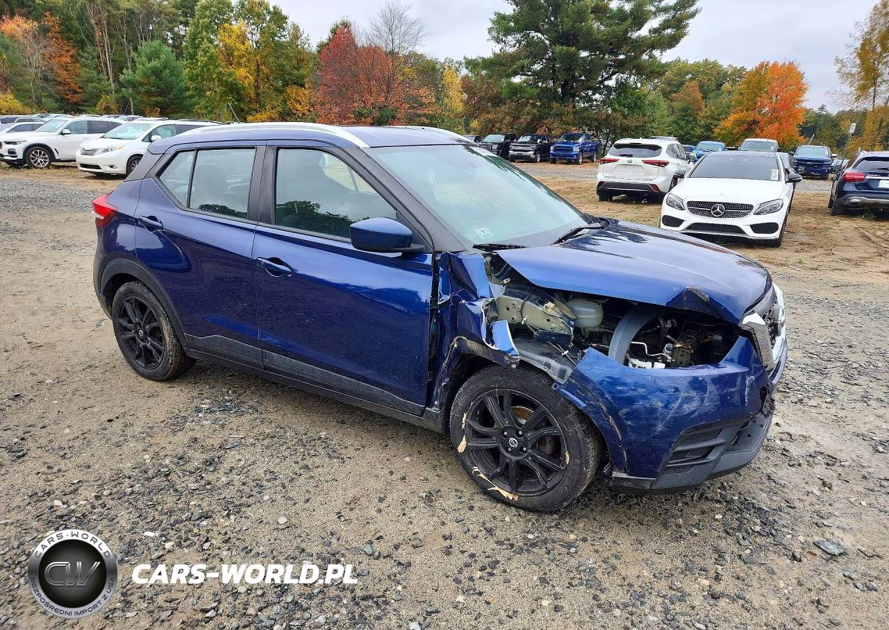 2019 Nissan Kicks Sv VIN:3N1CP5CU6KL507515 - 4