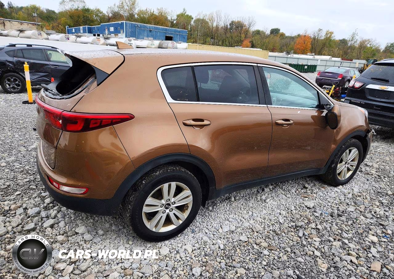 2018 Kia Sportage Lx VIN:KNDPM3AC0J7456196 - 3