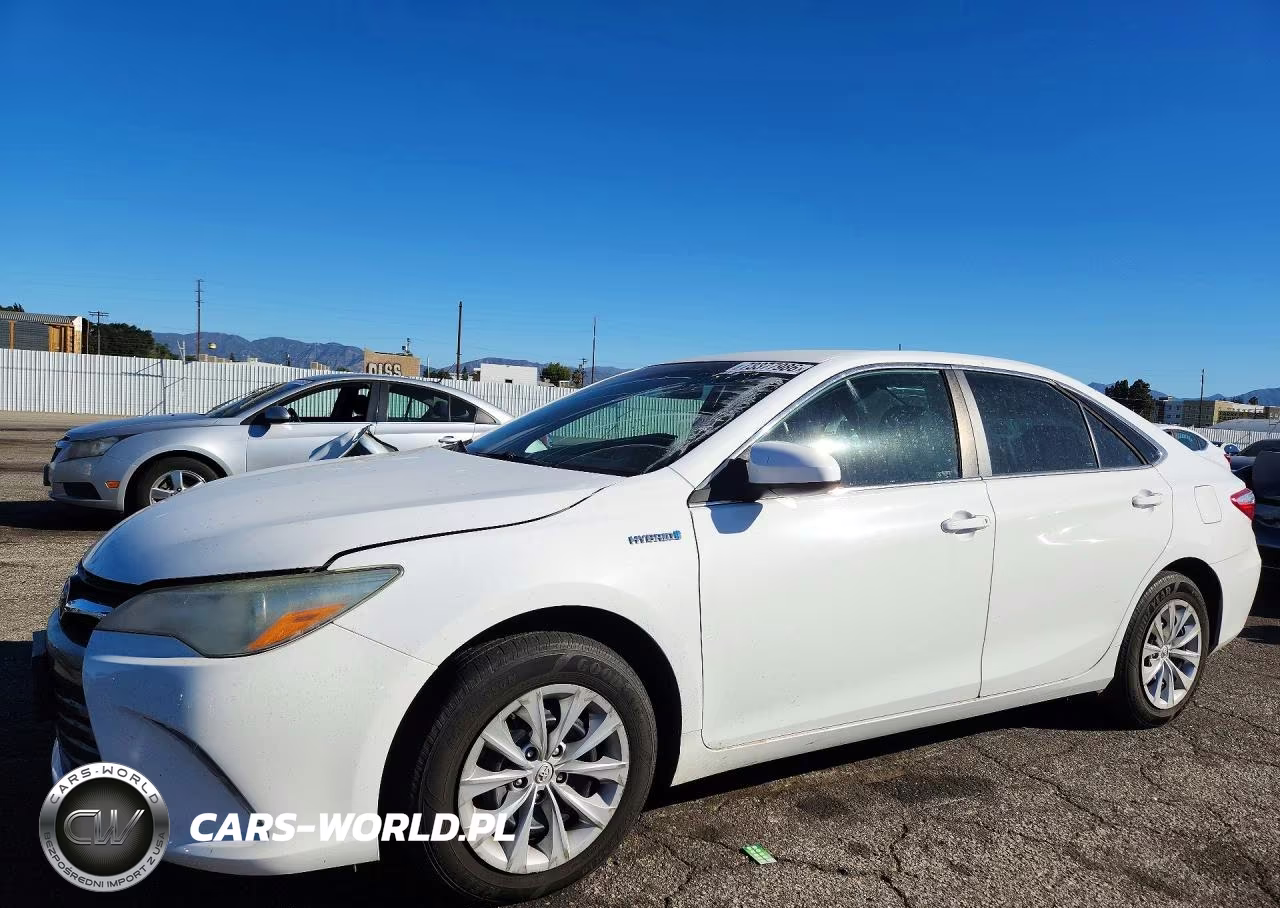 2015 Toyota Camry Hybrid Le