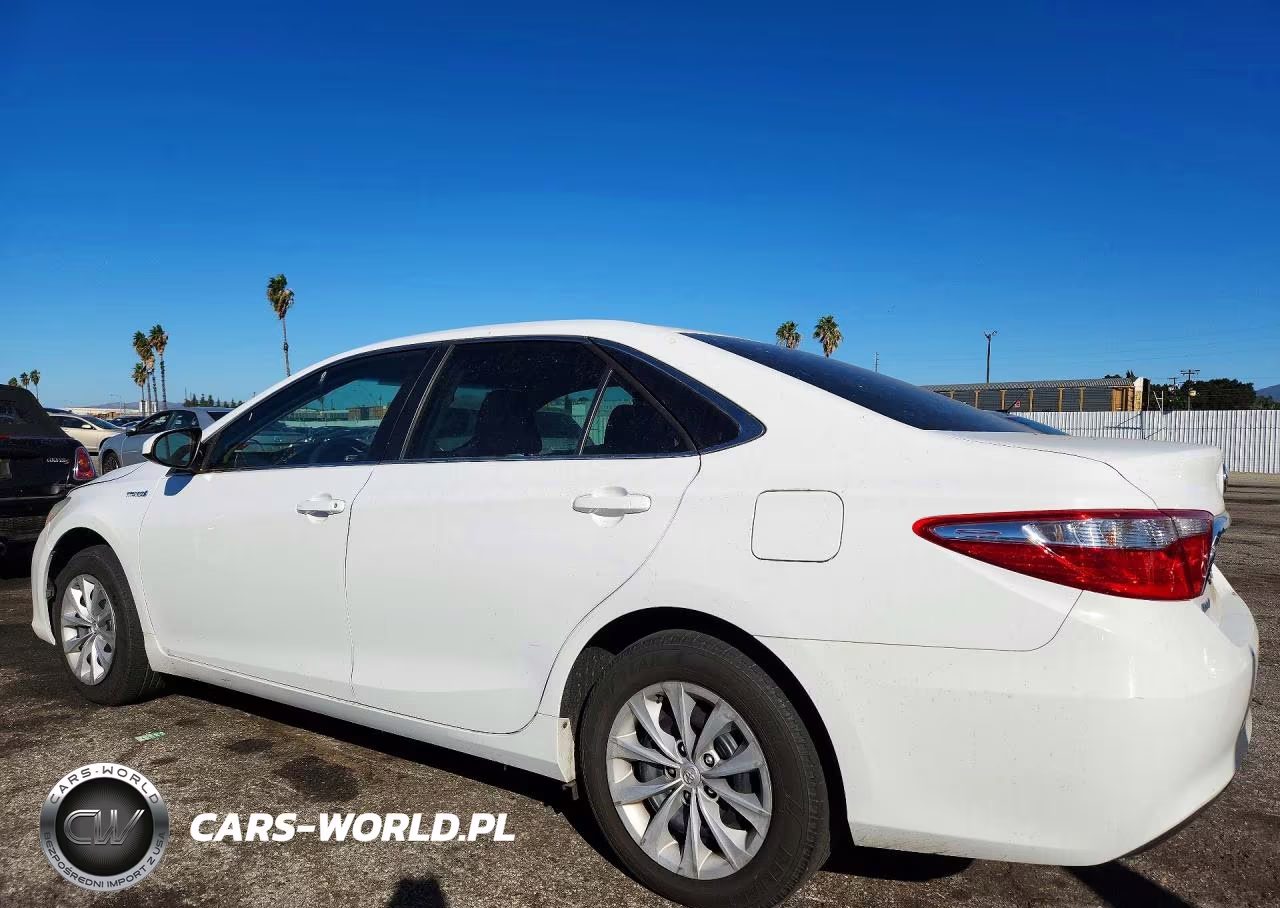 2015 Toyota Camry Hybrid Le VIN:4T1BD1FK0FU149145 - 2