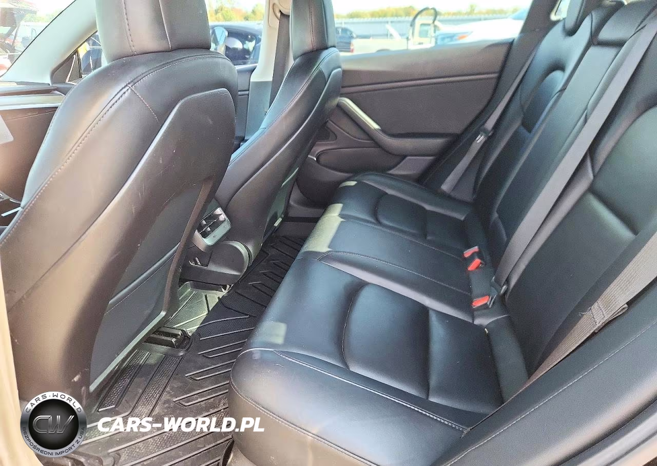 2019 Tesla Model 3 VIN:5YJ3E1EA9KF361818 - 10