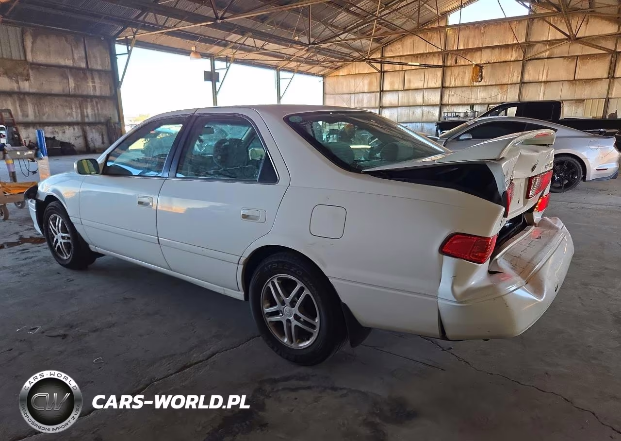 2001 Toyota Camry Le VIN:JT2BG22KX10557247 - 2