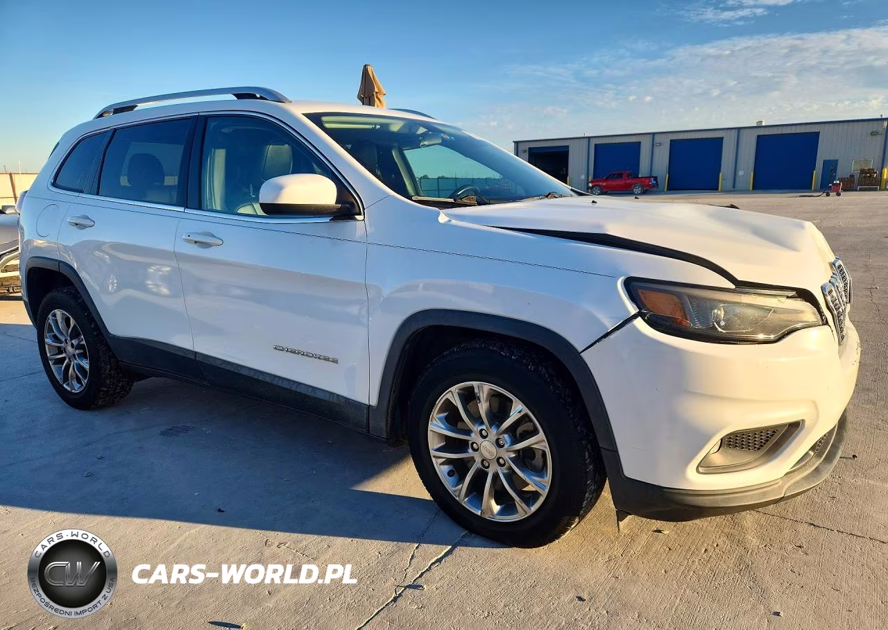 2019 Jeep Cherokee Latitude Plus VIN:1C4PJLLB5KD232812 - 4