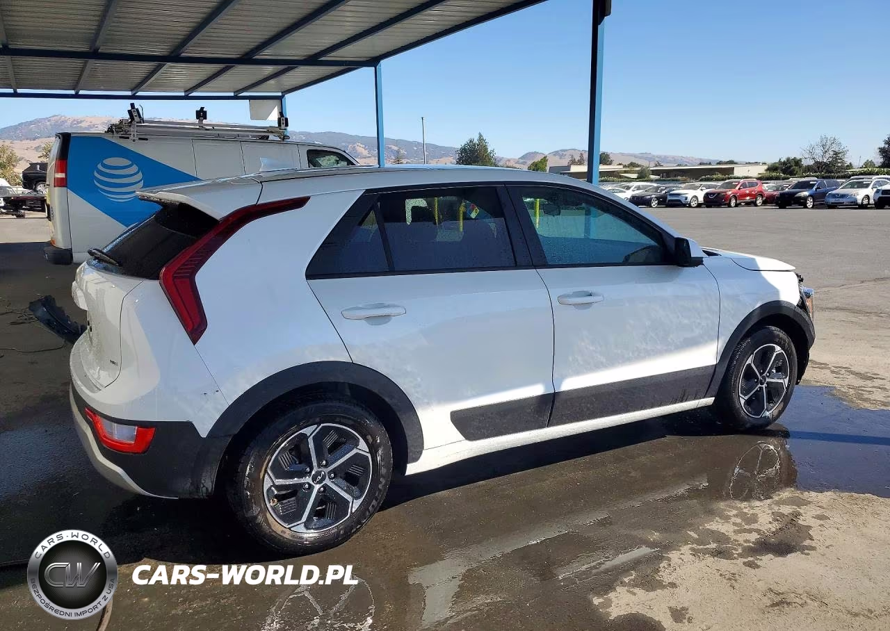 2026 Kia Niro Lx VIN:KNDCP3LE7T5328847 - 3